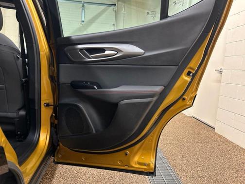 Gold 2025 Dodge Hornet R/T