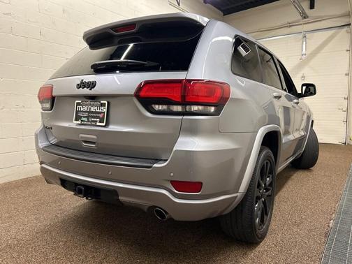 2020 Jeep Grand Cherokee Altitude