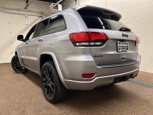 2020 Jeep Grand Cherokee Altitude