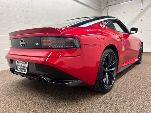 2t Red Blk Roof 2025 Nissan Z Performance