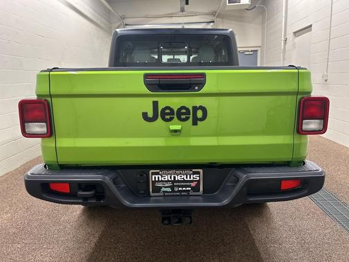 2025 Jeep Gladiator Sport