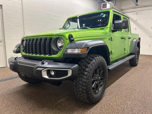 2025 Jeep Gladiator Sport