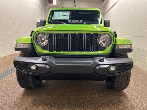 2025 Jeep Gladiator Sport