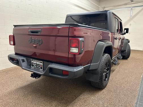 2021 Jeep Gladiator Sport