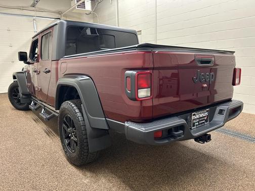 2021 Jeep Gladiator Sport
