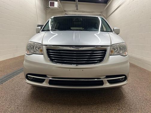 2012 Chrysler Town & Country Touring
