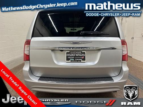 2012 Chrysler Town & Country Touring