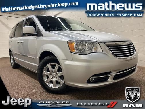 2012 Chrysler Town & Country Touring