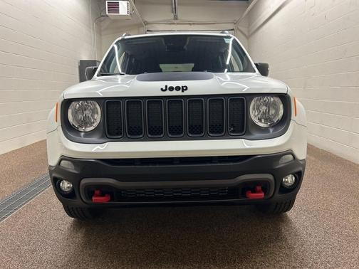 2023 Jeep Renegade Trailhawk