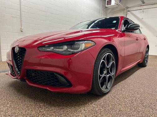 2024 Alfa Romeo Giulia Veloce