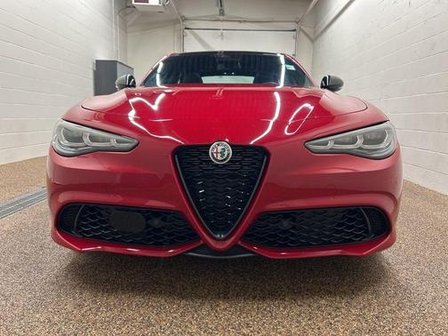 2024 Alfa Romeo Giulia Veloce