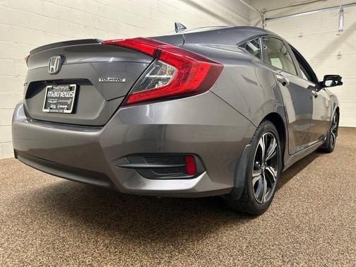 Polished Metal Metallic 2018 Honda Civic Touring