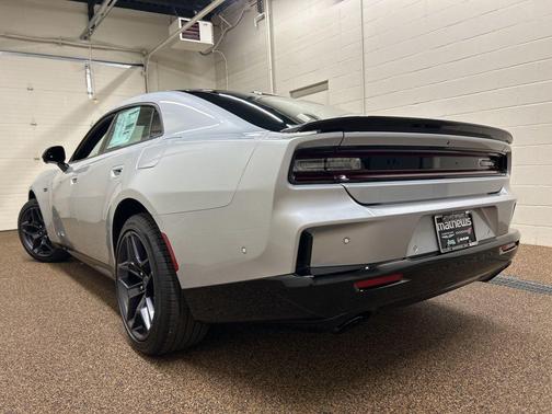 Nickel 2026 Dodge Charger R/T
