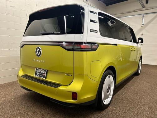 Pomelo Yellow Metallic - Candy White 2025 Volkswagen ID. Buzz 1st Edition
