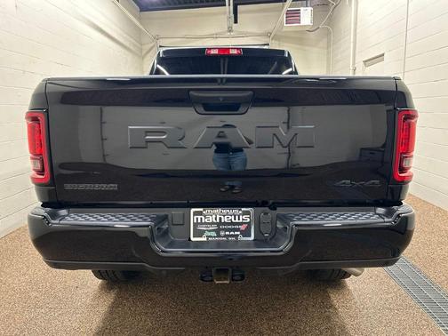 Diamond Black 2025 RAM 2500 Big Horn