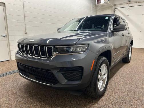 Metallic 2025 Jeep Grand Cherokee Laredo X