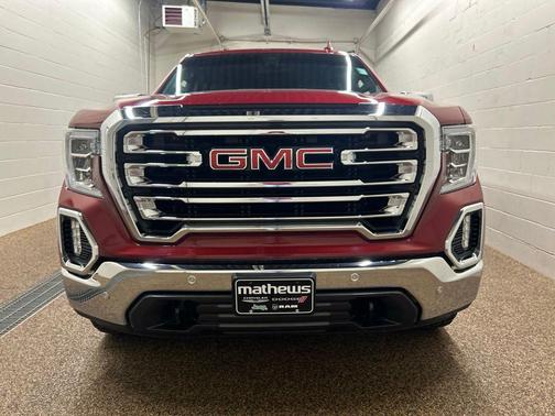 Red Quartz Tintcoat 2019 GMC Sierra 1500 SLT