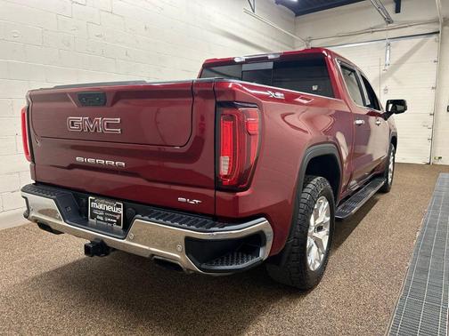 Red Quartz Tintcoat 2019 GMC Sierra 1500 SLT