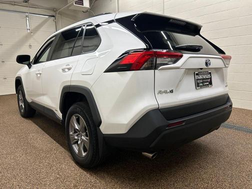 Ice 2024 Toyota RAV4 Hybrid LE