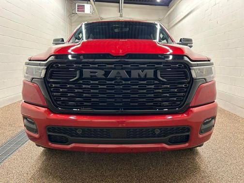 Molten Red Pearlcoat 2026 RAM 1500 Big Horn/Lone Star