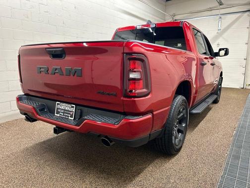 Molten Red Pearlcoat 2026 RAM 1500 Express