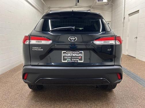 2024 Toyota Corolla Cross LE