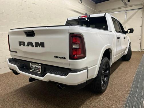 Bright White Clearcoat 2026 RAM 1500 Big Horn/Lone Star