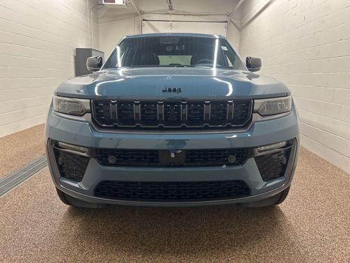 Steel Blue 2026 Jeep Grand Cherokee Limited