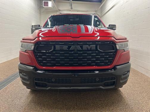 Molten Red Pearlcoat 2026 RAM 1500 Big Horn/Lone Star