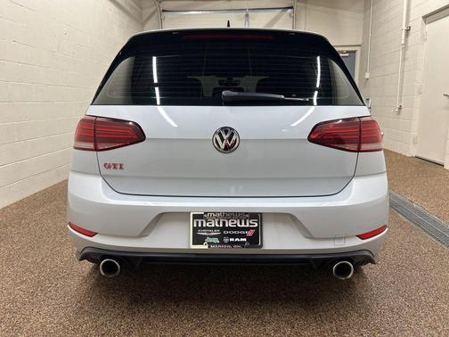 White Silver Metallic 2020 Volkswagen Golf GTI 2.0T SE