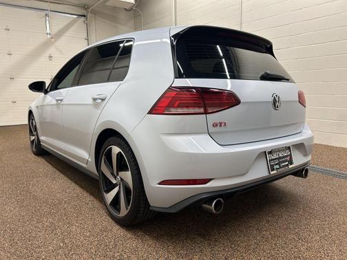 White Silver Metallic 2020 Volkswagen Golf GTI 2.0T SE