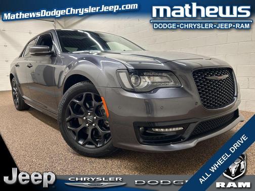 2022 Chrysler 300 S