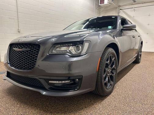 2022 Chrysler 300 S