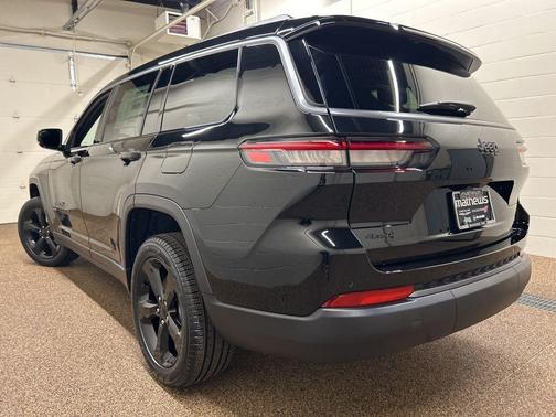 Diamond Black 2026 Jeep Grand Cherokee L Limited