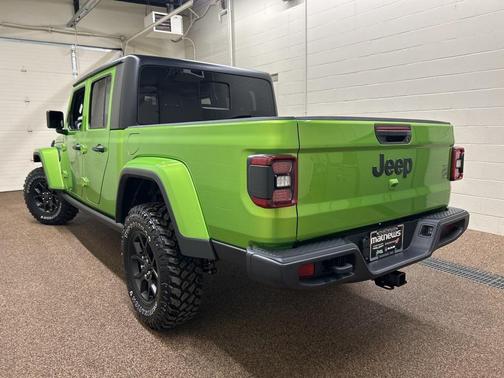 2026 Jeep Gladiator Sport