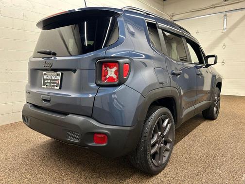 Slate Blue Pearlcoat 2021 Jeep Renegade Latitude