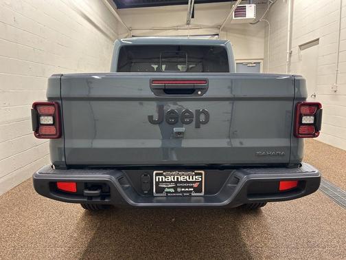 Anvil Clearcoat 2026 Jeep Gladiator Sport