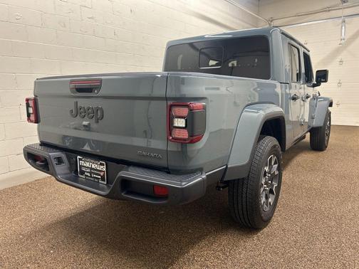 Anvil Clearcoat 2026 Jeep Gladiator Sport