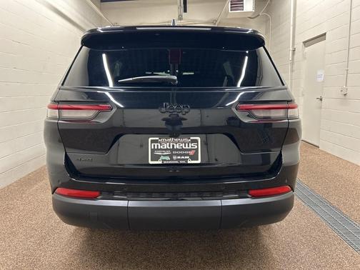 2025 Jeep Grand Cherokee L Laredo