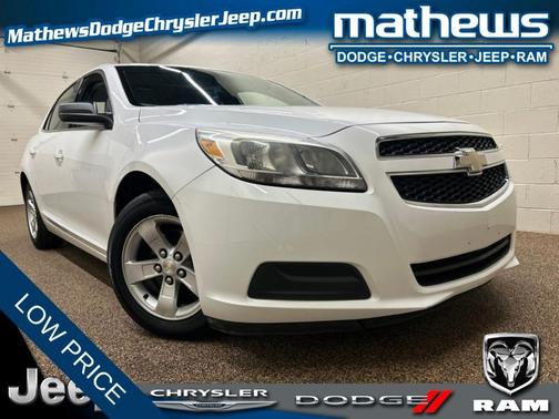 Summit White 2013 Chevrolet Malibu 1LS