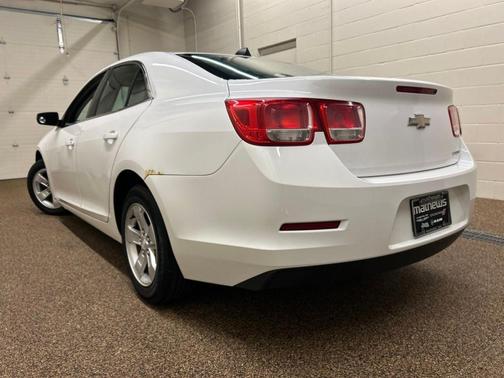 Summit White 2013 Chevrolet Malibu 1LS