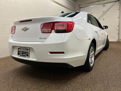 Summit White 2013 Chevrolet Malibu 1LS