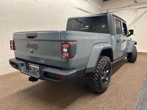 2026 Jeep Gladiator Sport