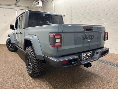 2026 Jeep Gladiator Sport