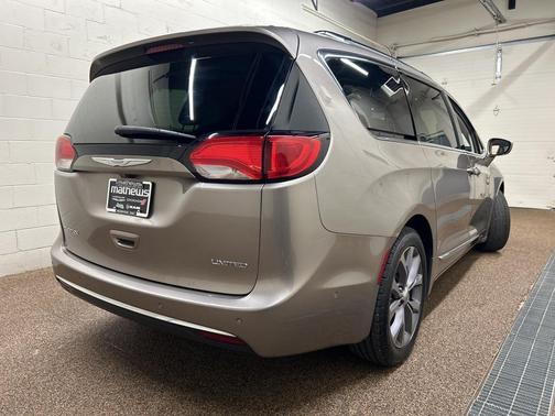 2017 Chrysler Pacifica Limited