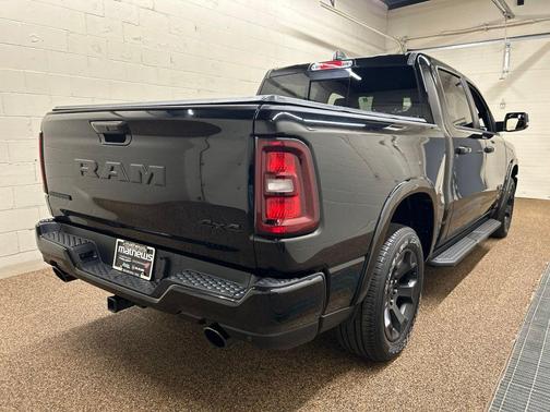 Diamond Black 2025 RAM 1500 Big Horn/Lone Star