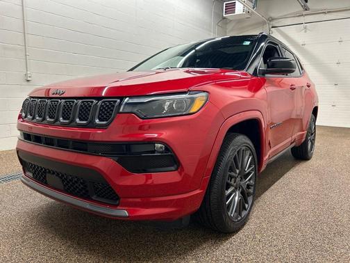 Redline Pearlcoat 2023 Jeep Compass Limited
