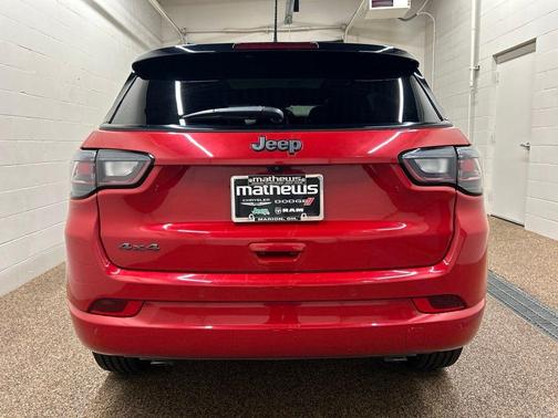Redline Pearlcoat 2023 Jeep Compass Limited