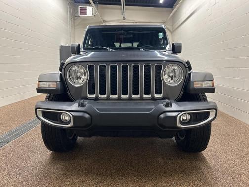 2023 Jeep Gladiator Overland