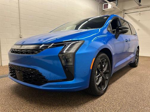 Hydro Blue Pearlcoat 2027 Chrysler Pacifica LIMITED